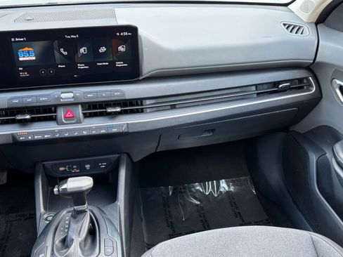 Used 2025 Kia K4 FWD image 34
