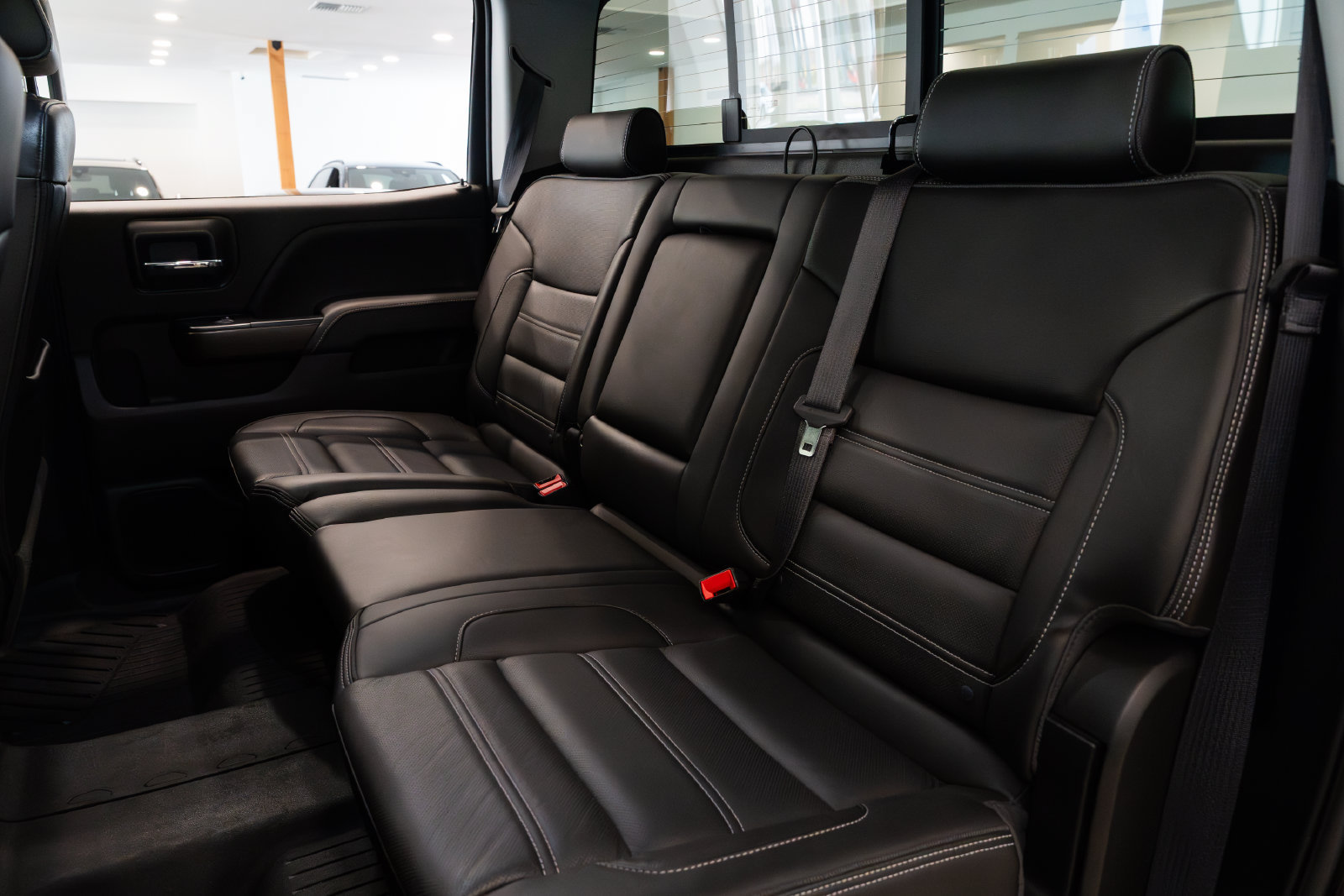 Used 2018 GMC Sierra 3500 Denali w/ Duramax Plus Package AWD/4WD image 20