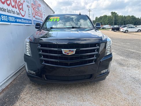 Used 2020 Cadillac Escalade Luxury w/ Escalade Sport Edition AWD/4WD image 5