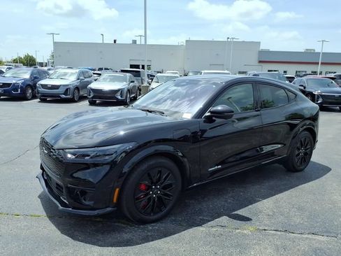 Used 2025 Ford Mustang Mach-E Premium w/ Sport Appearance Package AWD/4WD image 13
