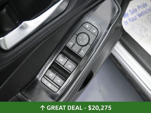 Used 2024 Nissan Rogue SV image 31