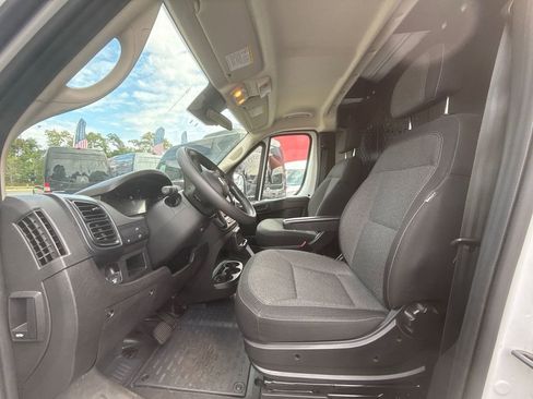Used 2023 RAM ProMaster 2500 image 12