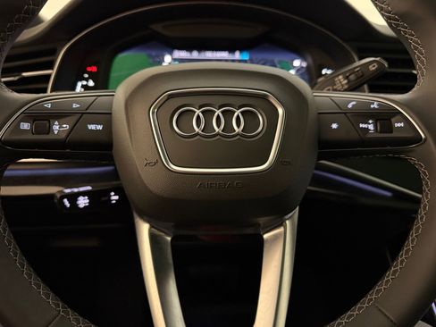 Used 2025 Audi Q7 2.0T Premium w/ Convenience Package AWD/4WD image 18