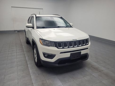 Used 2018 Jeep Compass Latitude w/ Cold Weather Group image 14