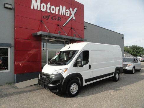 Used 2023 RAM ProMaster 2500 FWD image 1