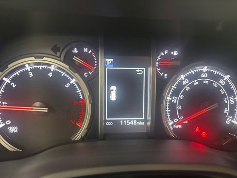 Certified 2024 Toyota 4Runner TRD Off-Road Premium image 21