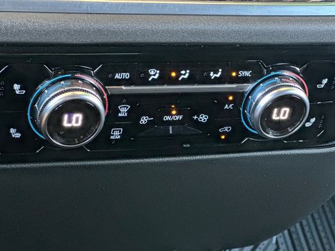 Used 2023 GMC Sierra 1500 Elevation image 21