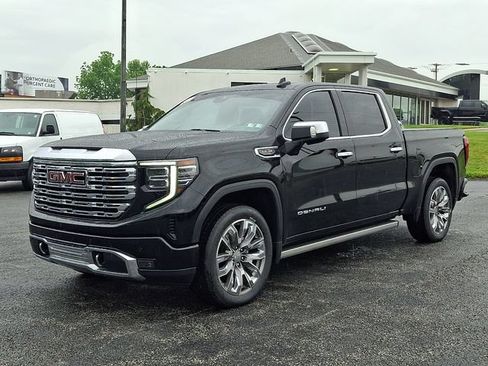 Certified 2023 GMC Sierra 1500 Denali w/ Denali Reserve Package AWD/4WD image 3
