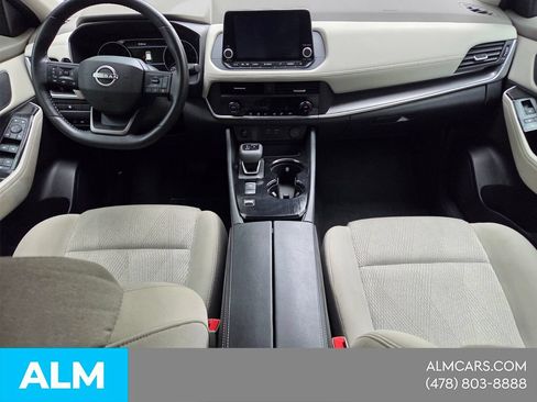 Used 2025 Nissan Rogue SV FWD image 6