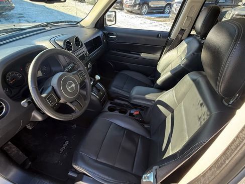 Used 2016 Jeep Patriot High Altitude image 23