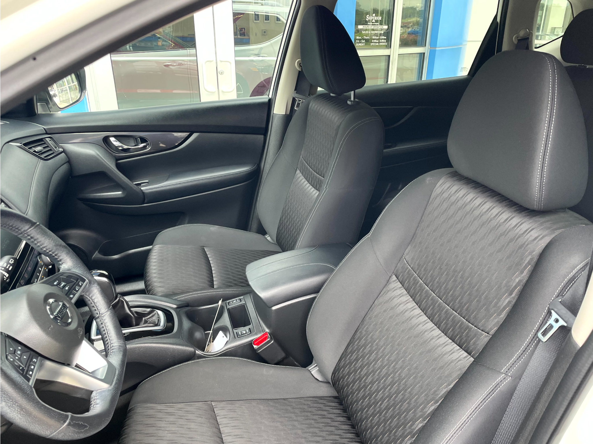 Used 2020 Nissan Rogue SV AWD/4WD image 11