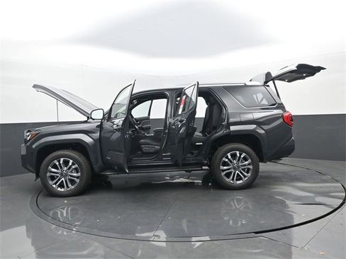 New 2025 Toyota 4Runner Limited image 34