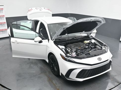 New 2026 Toyota Camry SE image 36