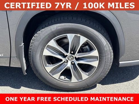 Used 2022 Toyota Highlander XLE AWD/4WD image 7