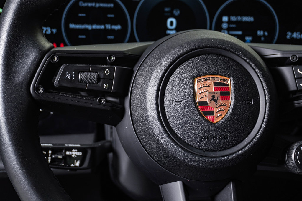 Certified 2025 Porsche Taycan AWD/4WD image 21