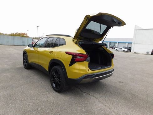 Used 2024 Chevrolet Trax ACTIV image 21