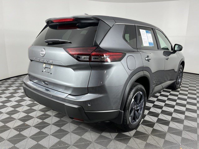 Used 2026 Nissan Rogue SV FWD image 8