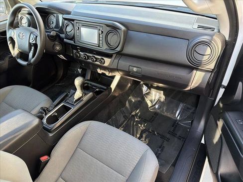 Used 2018 Toyota Tacoma SR w/ SR Convenience Package image 23