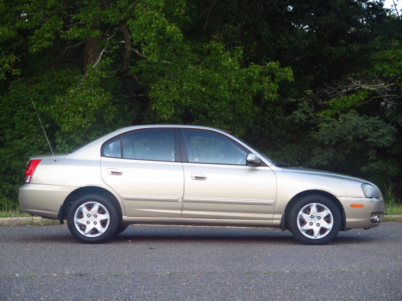 Used 2006 Hyundai Elantra Sedan FWD image 6