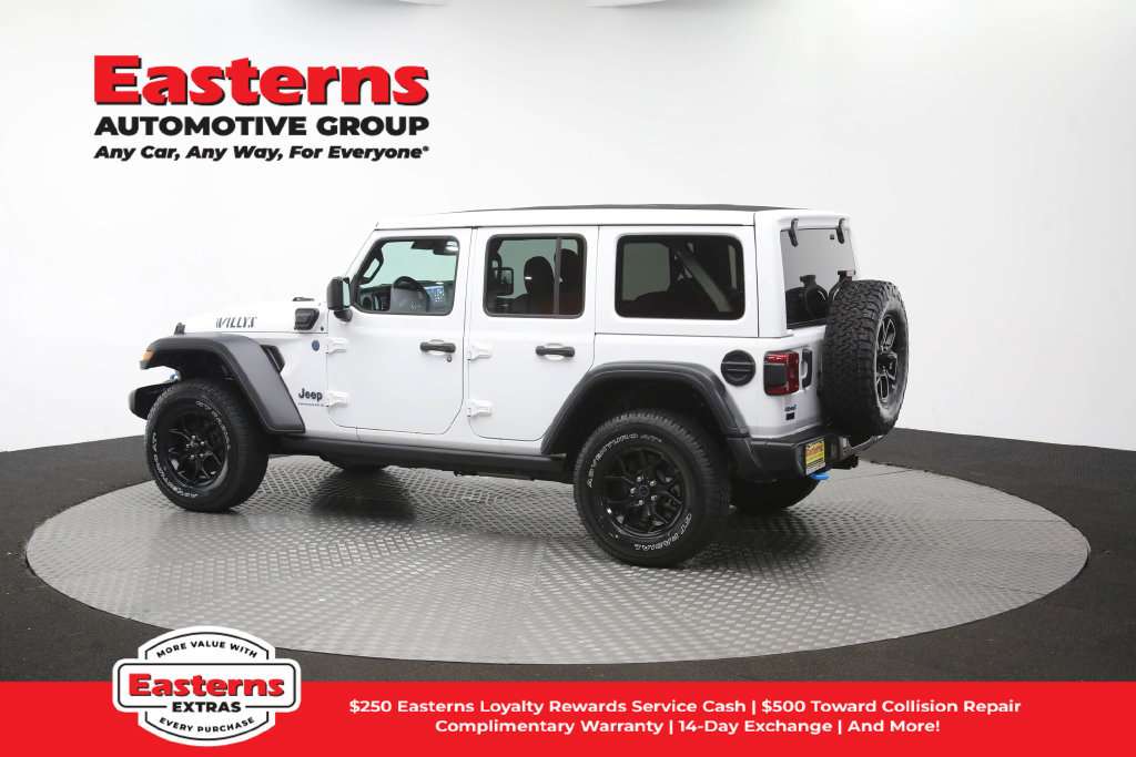Used 2024 Jeep Wrangler Unlimited AWD/4WD image 67