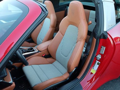 Used 2024 Porsche 911 Targa 4S image 25