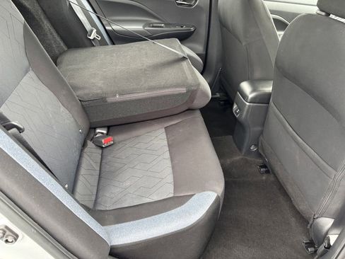 Used 2023 Nissan Versa SV FWD image 29