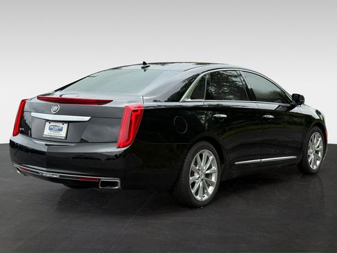 Used 2014 Cadillac XTS Luxury w/ Driver Awareness Package FWD image 5