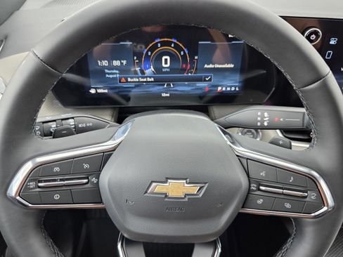 New 2027 Chevrolet Equinox LT w/ Convenience Package II FWD image 12