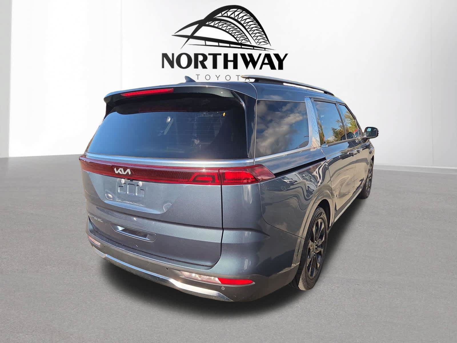 Used 2022 Kia Carnival SX FWD image 3