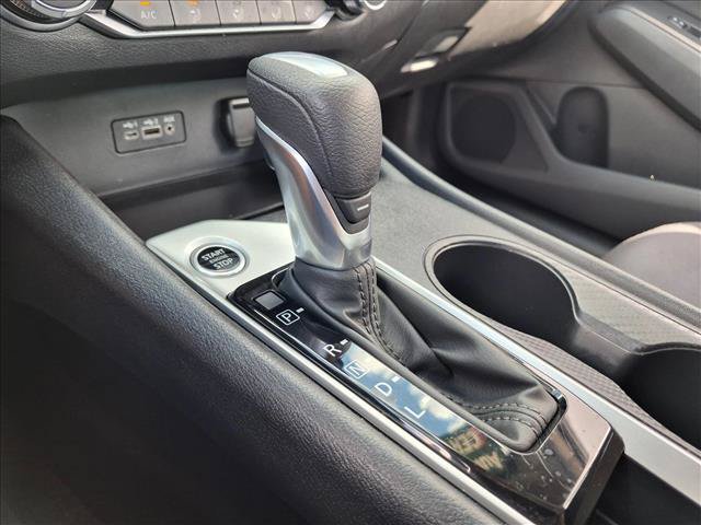 Used 2025 Nissan Altima 2.5 SV FWD image 17