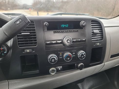 Used 2010 Chevrolet Silverado 1500 W/T image 16