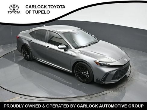 Used 2025 Toyota Camry SE w/ Convenience Package FWD image 32