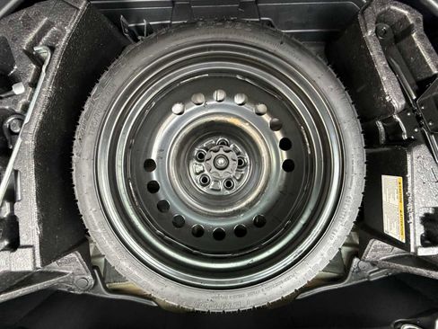 Used 2020 Toyota Corolla SE FWD image 25