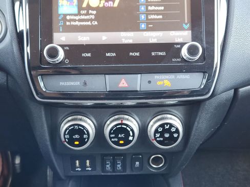 Used 2022 Mitsubishi Outlander Sport SE FWD image 17