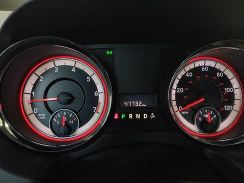 Used 2018 Dodge Grand Caravan SE w/ UConnect Hands-Free Group FWD image 23