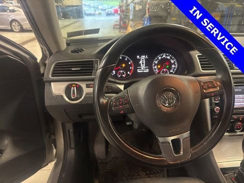Used 2013 Volkswagen Passat 2.5 SE FWD image 5