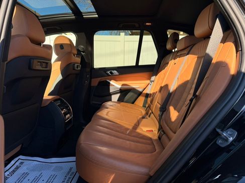 Used 2019 BMW X5 xDrive40i w/ Convenience Package image 16