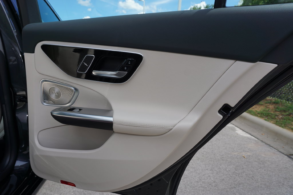 Used 2025 Mercedes-Benz C 300 4MATIC Sedan image 56
