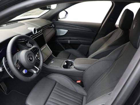 New 2025 Maserati Grecale Modena image 12