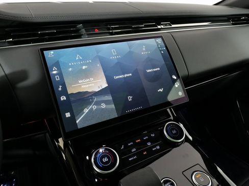 Used 2023 Land Rover Range Rover Sport SE image 45