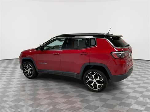Used 2024 Jeep Compass Limited image 6