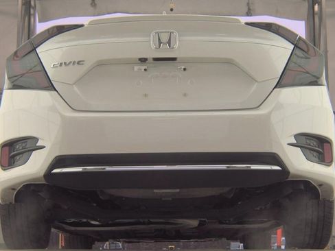 Used 2019 Honda Civic EX image 9