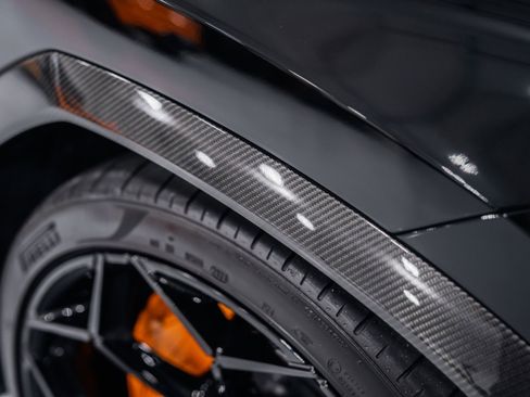 Used 2024 Lamborghini Urus Performante AWD/4WD image 37