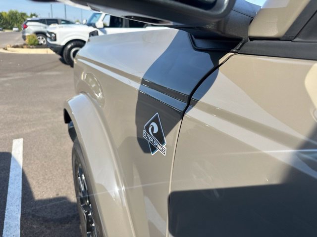 Used 2025 Ford Bronco Outer Banks AWD/4WD image 18