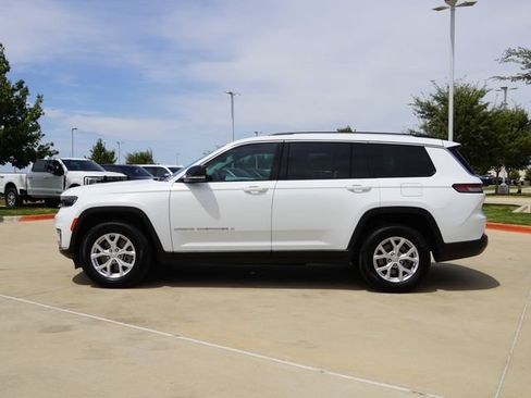 Used 2023 Jeep Grand Cherokee L Limited AWD/4WD image 6