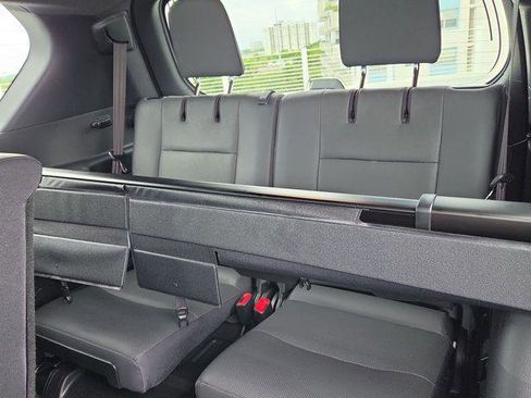 Certified 2023 Lexus GX 460 Premium w/ Premium Package AWD/4WD image 24