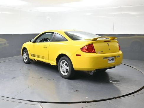 Used 2008 Pontiac G5 FWD image 9