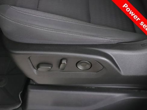 Used 2022 Chevrolet Silverado 1500 RST w/ Redline Edition AWD/4WD image 18