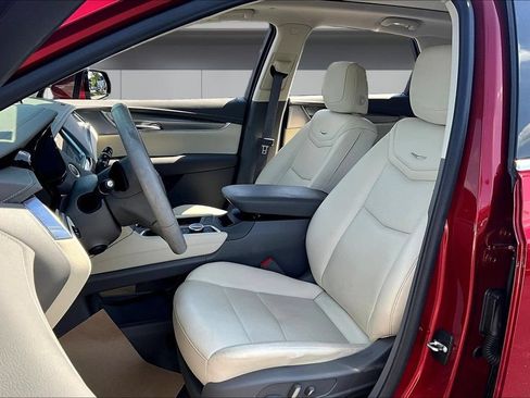 Certified 2024 Cadillac XT5 Premium Luxury w/ Technology Package AWD/4WD image 21