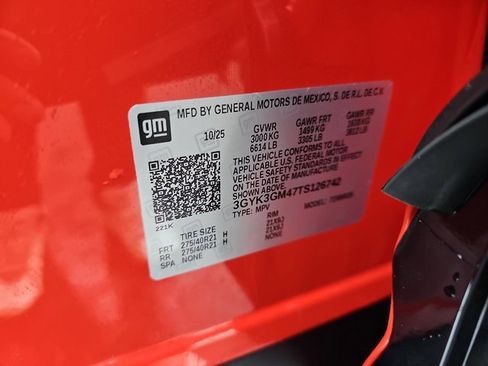 New 2026 Cadillac Optiq Sport 2 image 37